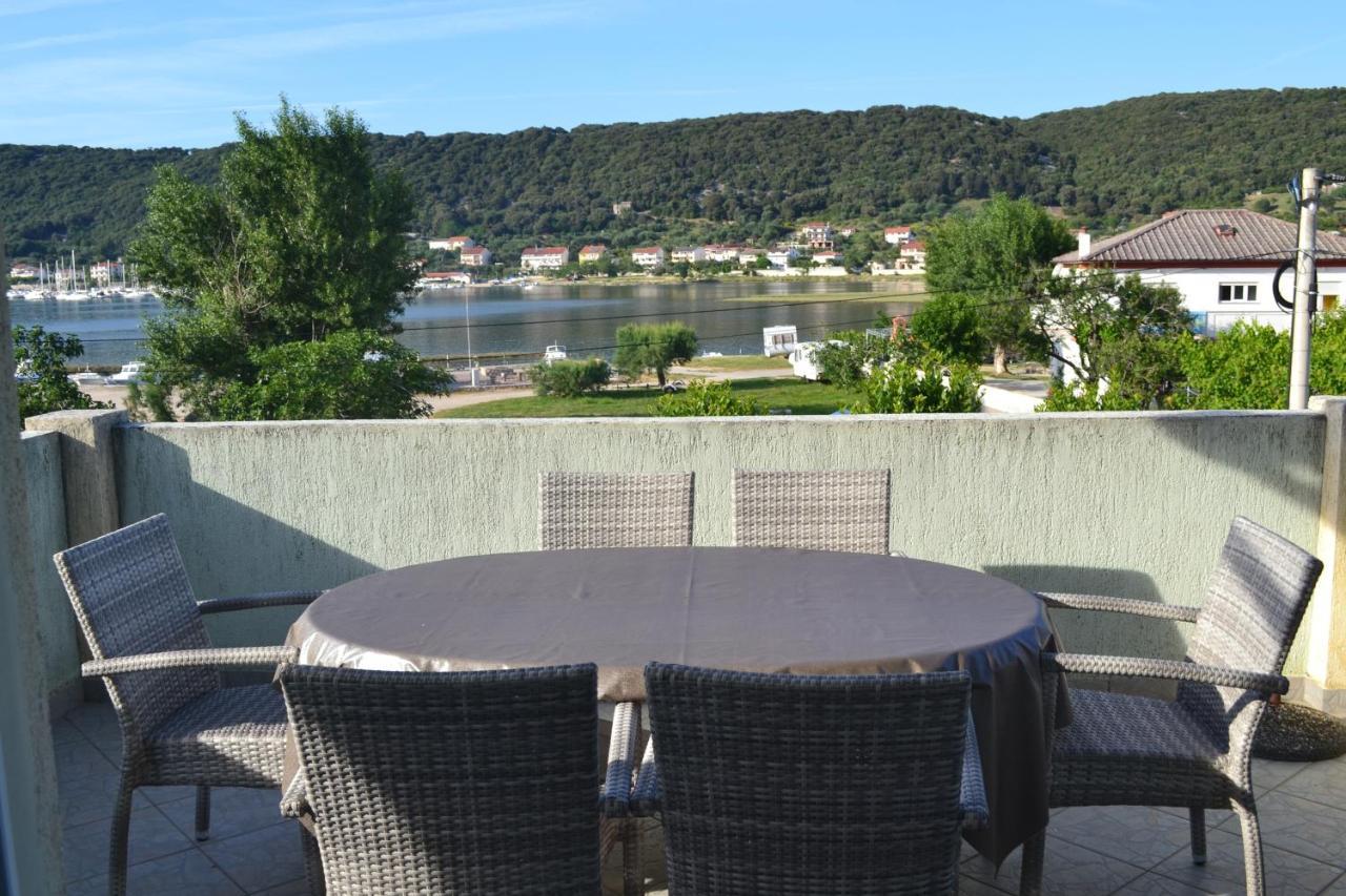 Family friendly apartments with a swimming pool Supetarska Draga - Donja, Rab - 2019 Exteriör bild