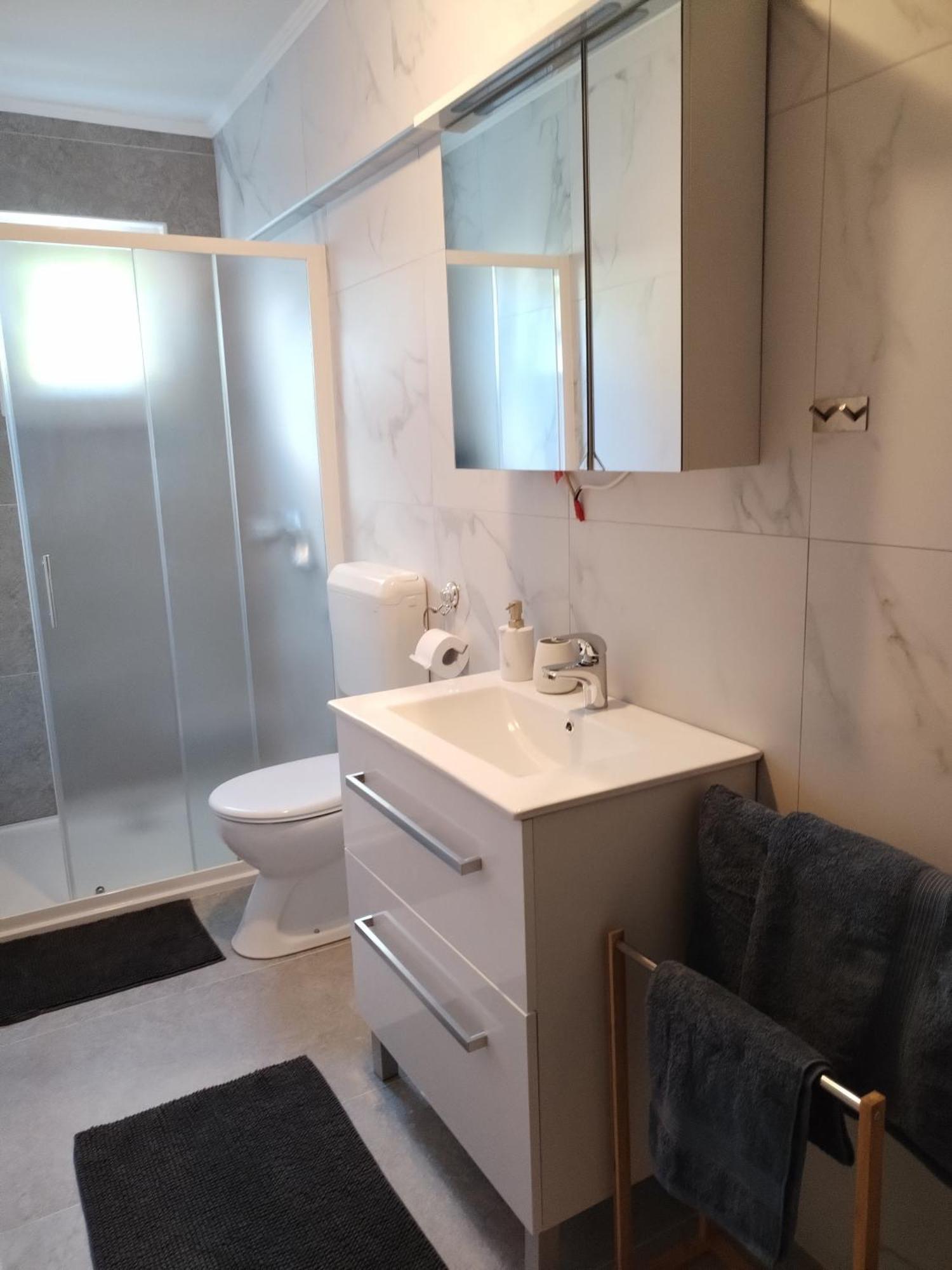 Family friendly apartments with a swimming pool Supetarska Draga - Donja, Rab - 2019 Exteriör bild