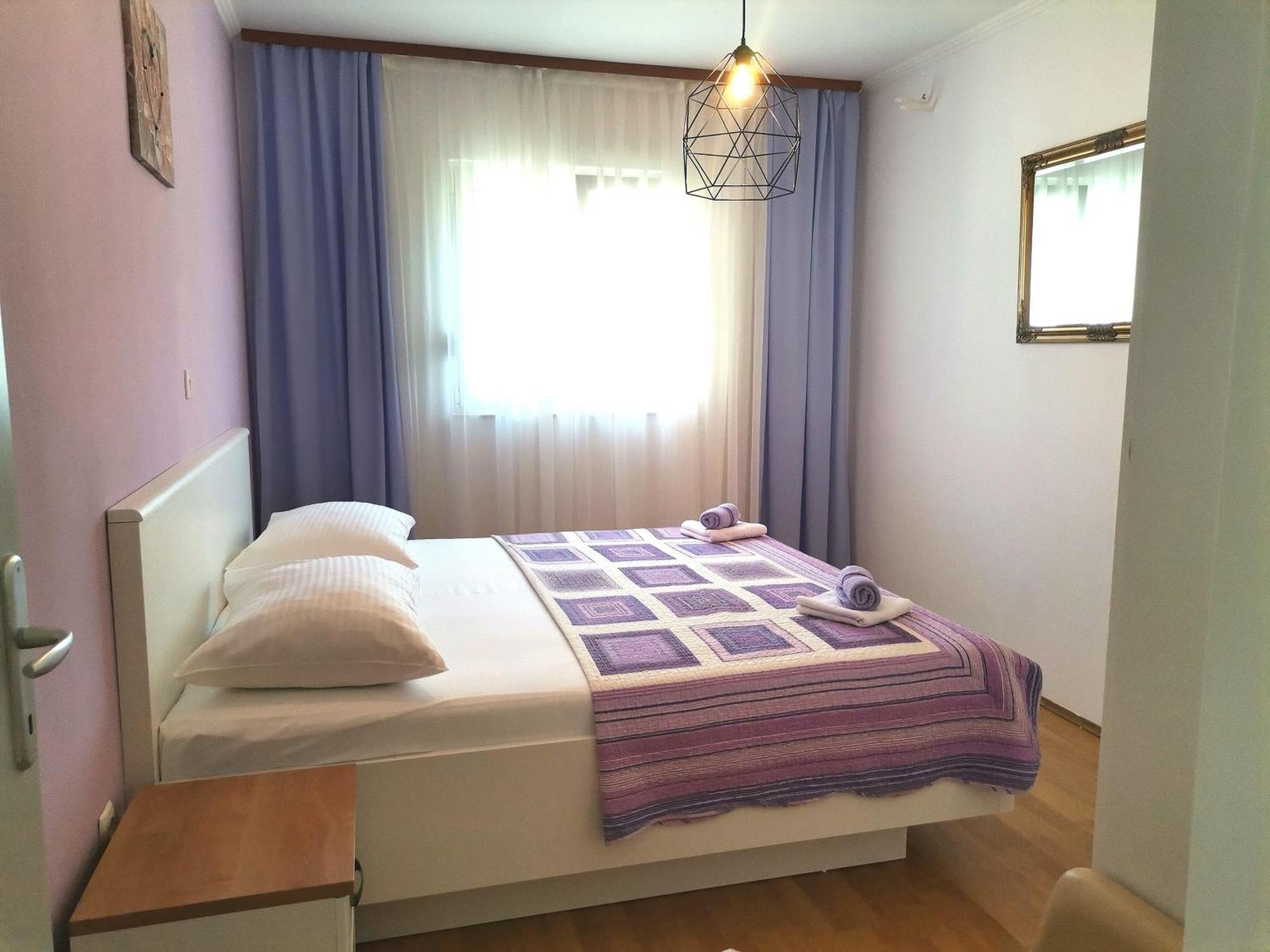 Family friendly apartments with a swimming pool Supetarska Draga - Donja, Rab - 2019 Exteriör bild